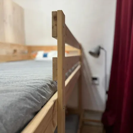 Dragon's Den * Balzan