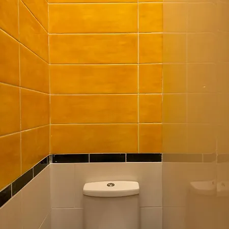 Dragon's Den Hostel Balzan