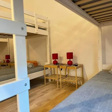 Хостел Dragon's Den Balzan