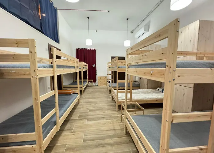 Hostel Dragon's Den Balzan