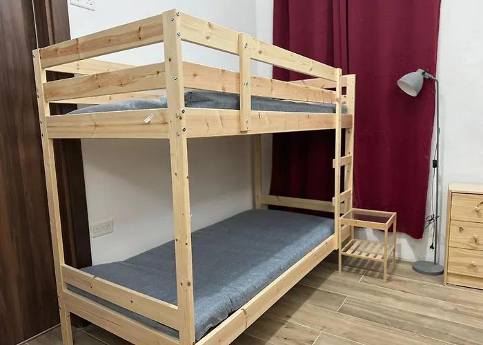 Dragon's Den * Balzan